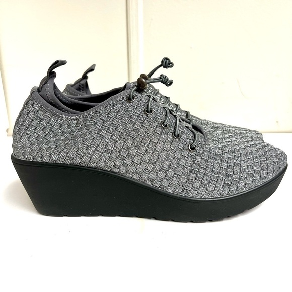 NWOT Steven Steve Madden Base Silver Metallic Adjustable Toggle Wedge Sneaker 11 - Picture 1 of 9